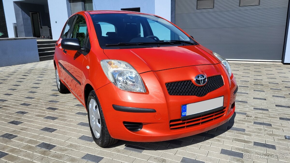 Toyota Yaris 1,0i - 51kw. HEZKÝ STAV - 1 MAJITEL. EURO 4 - 3