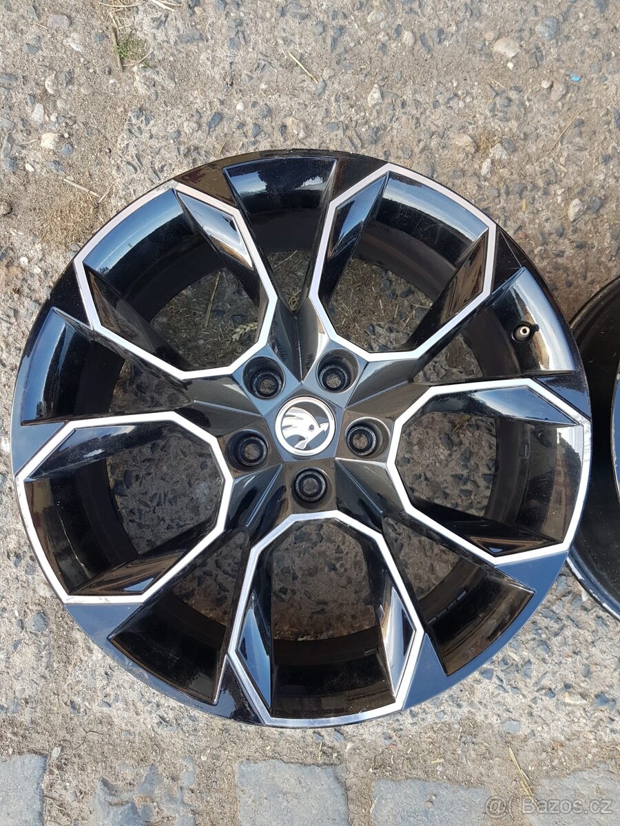 Sada ALU kol Škoda Octavia 3 RS 5x112 R19 - 3