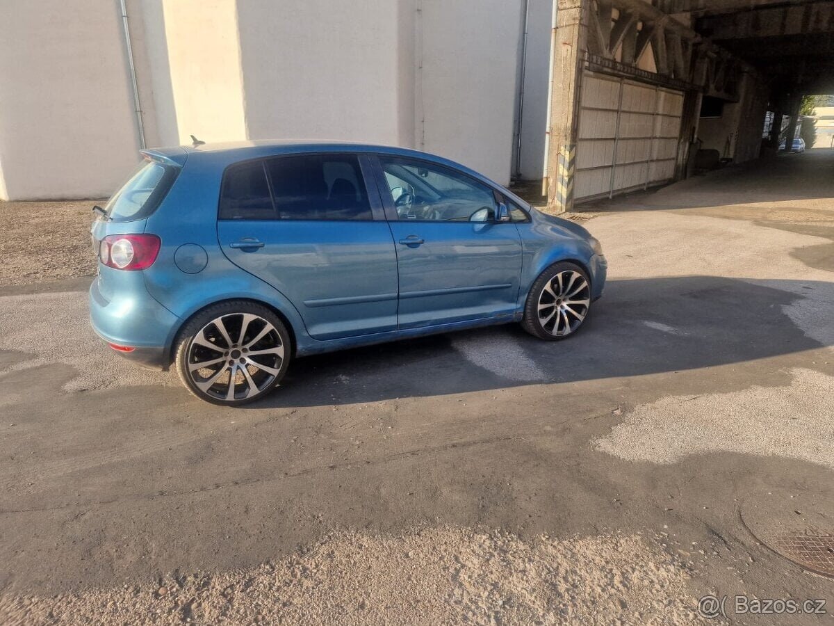 Volkswagen Golf Plus 2.0 TDI 103 kW - 3