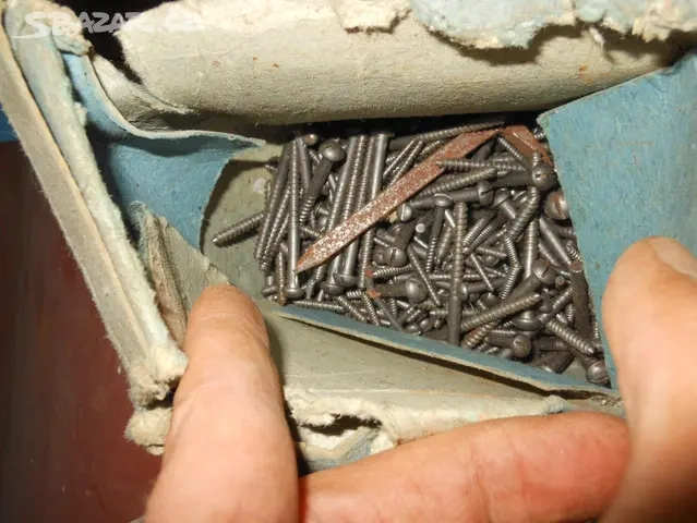 ŠROUBKY,HŘEBÍKY,APD. VELMI SPĚCHÁ LEVNĚ - 3