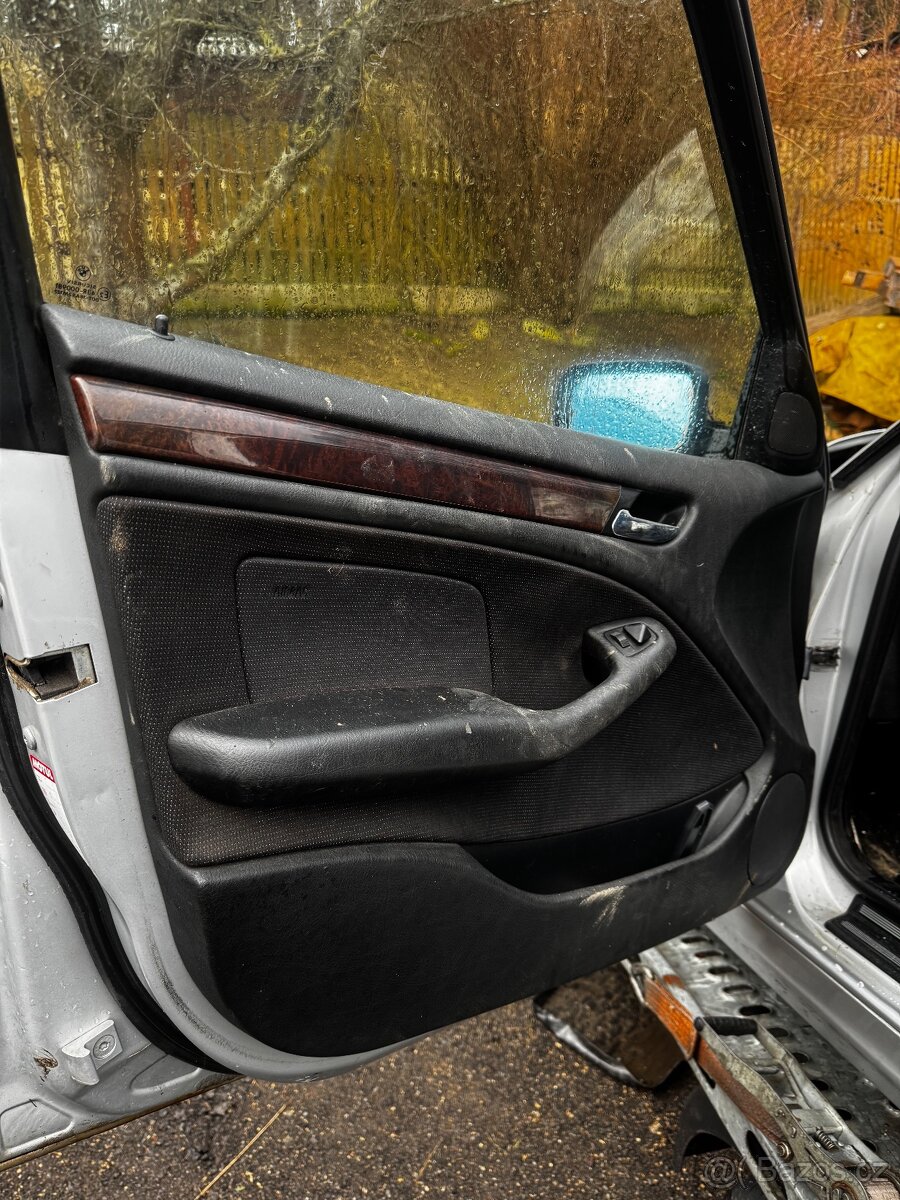 Bmw e46 sedan sport interiér - 3