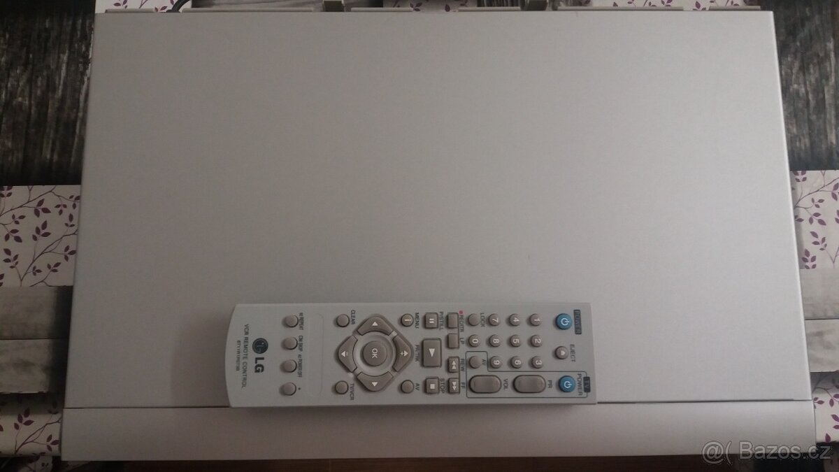 VIDEOREKORDÉR LG LV 4987 - 3