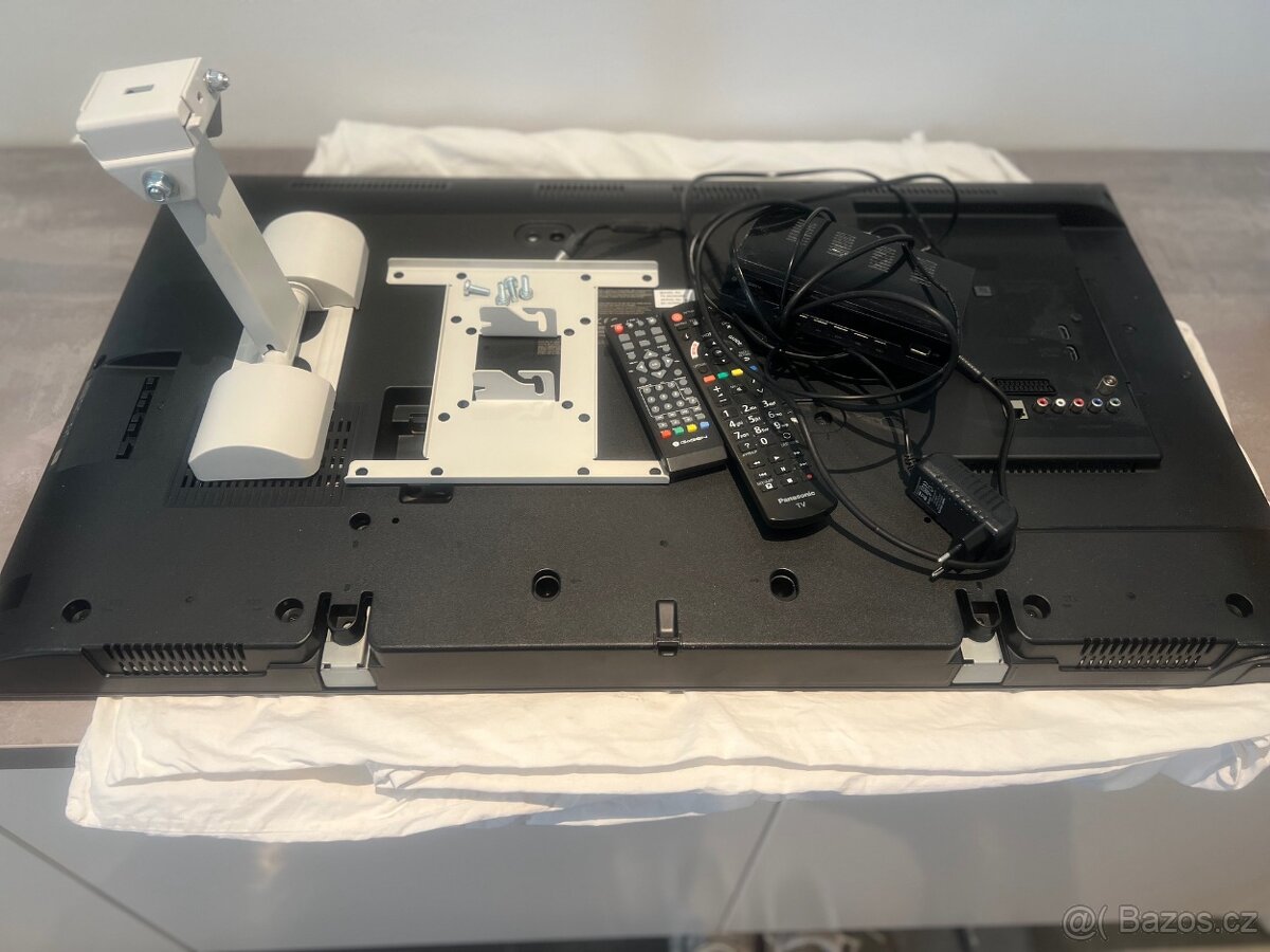 Plocha LED televize Panasonic 39" + drzak + settopbox - 3