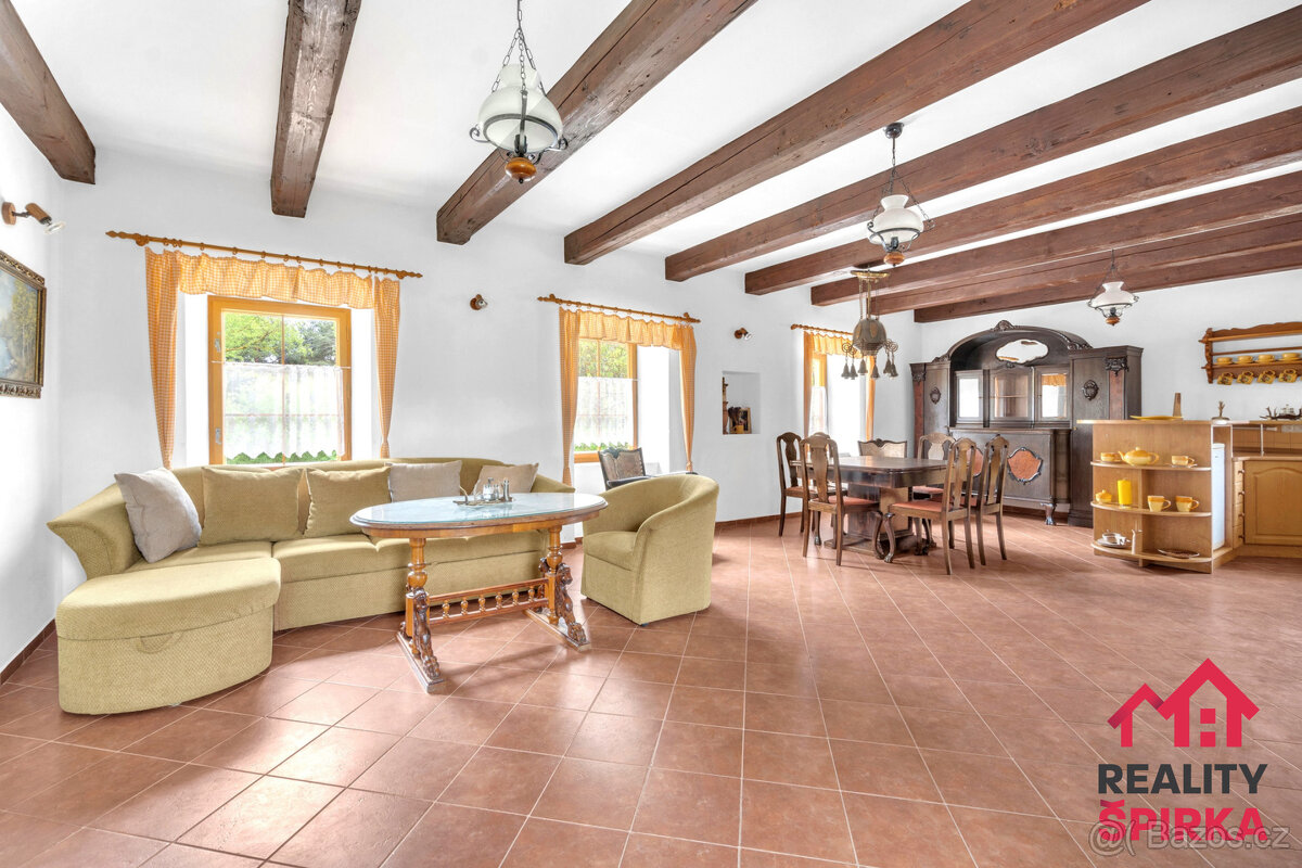 Prodej rodinného domu, pozemek 9.722 m2, obec Ludvíkov, okre - 3