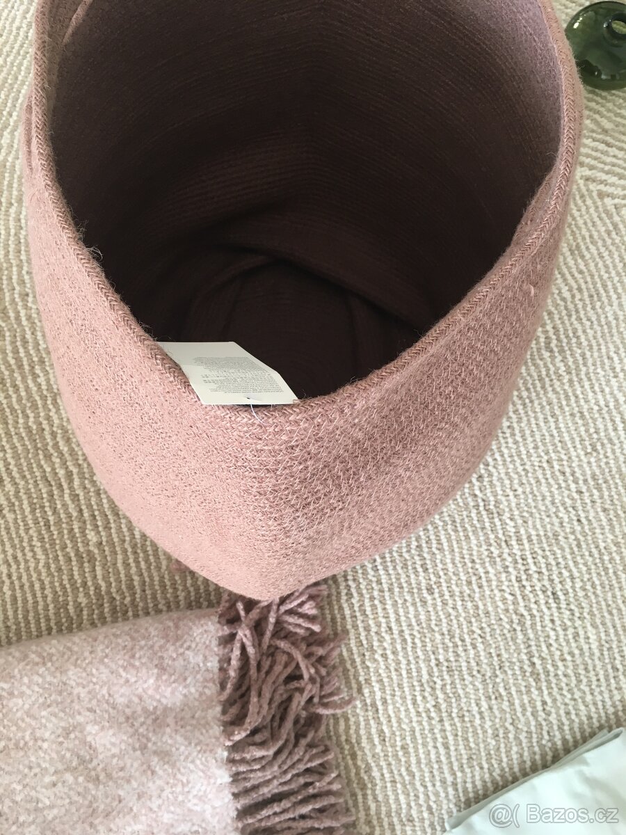 Set polštáře a koše na prádlo či hračky - 3