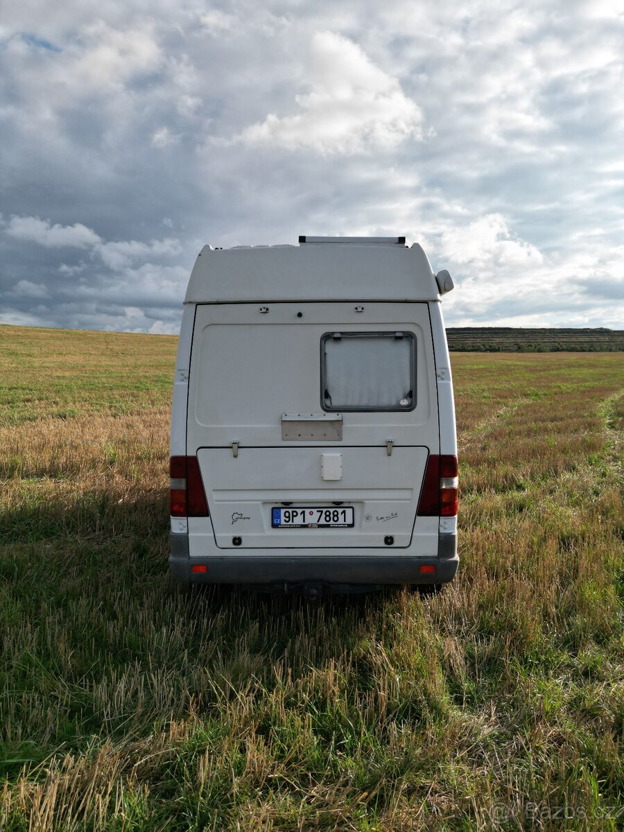 Mercedes-Benz 212D La Strada - 3