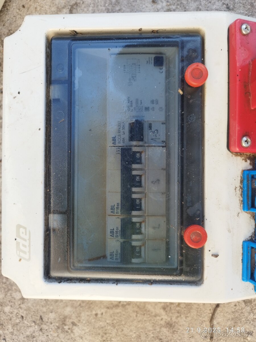 Erocomm skříň zásuvková , stavební rozvaděč - 3