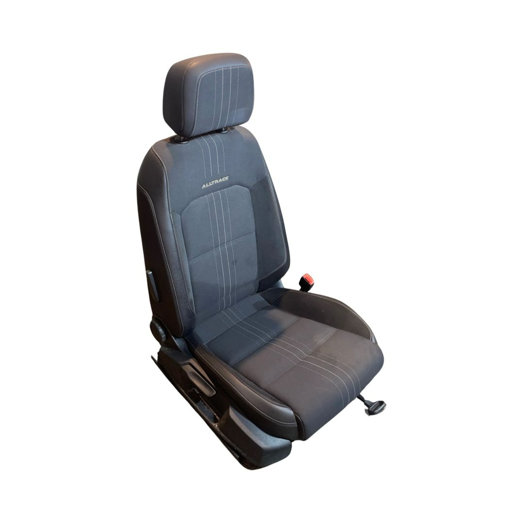 Kožené sedačky + látka ALLTRACK VW Passat B8 kombi 2016 - 3