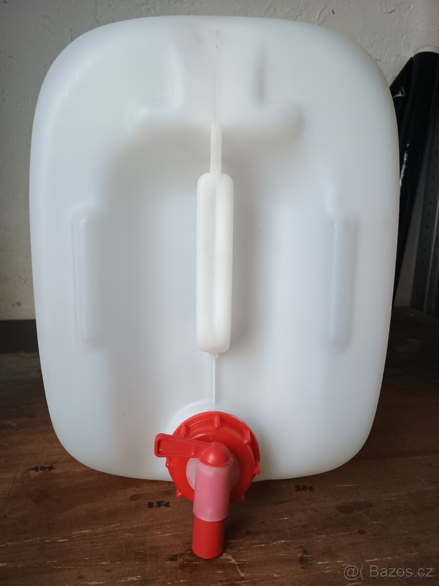 Plastový kanystr 30 litrů - 3