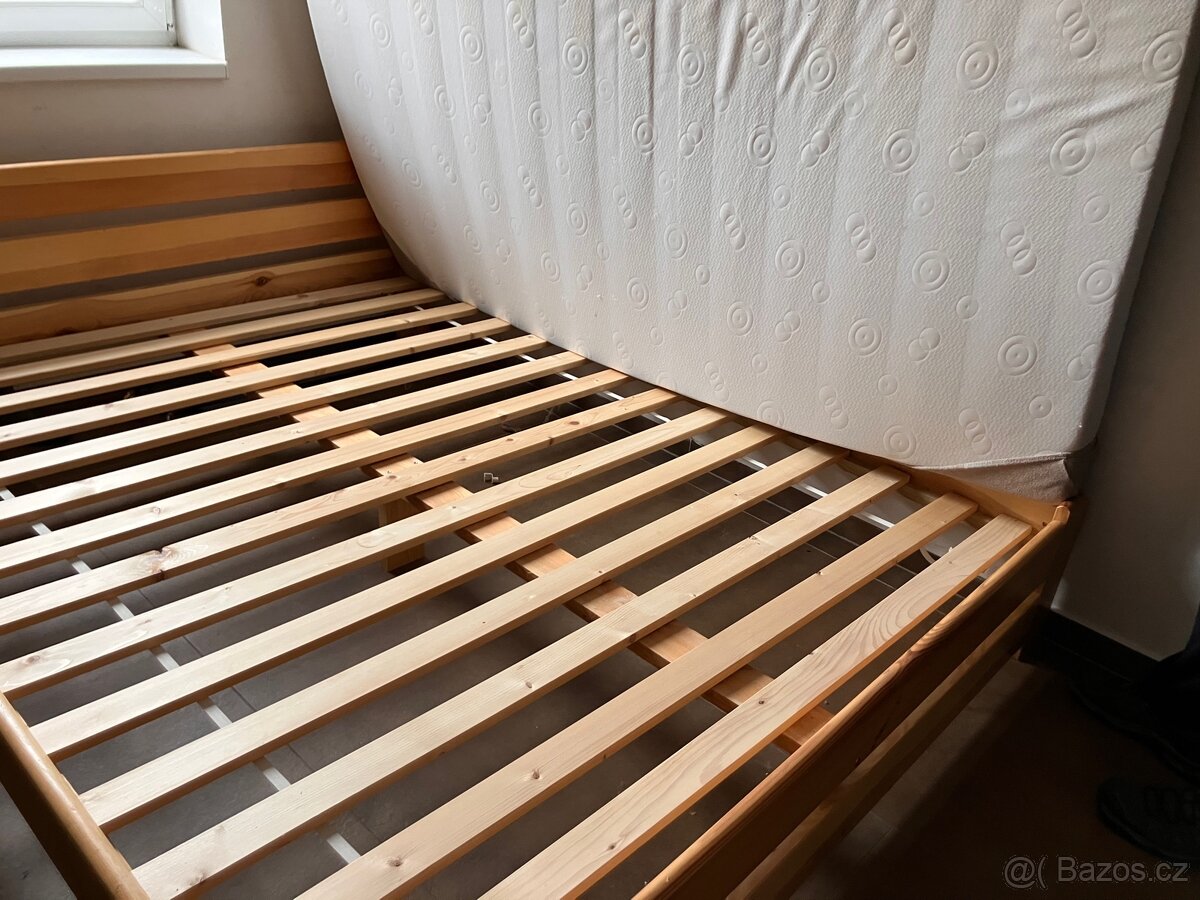 Luxusní dřevěná postel 160x200 bez matrace - 3