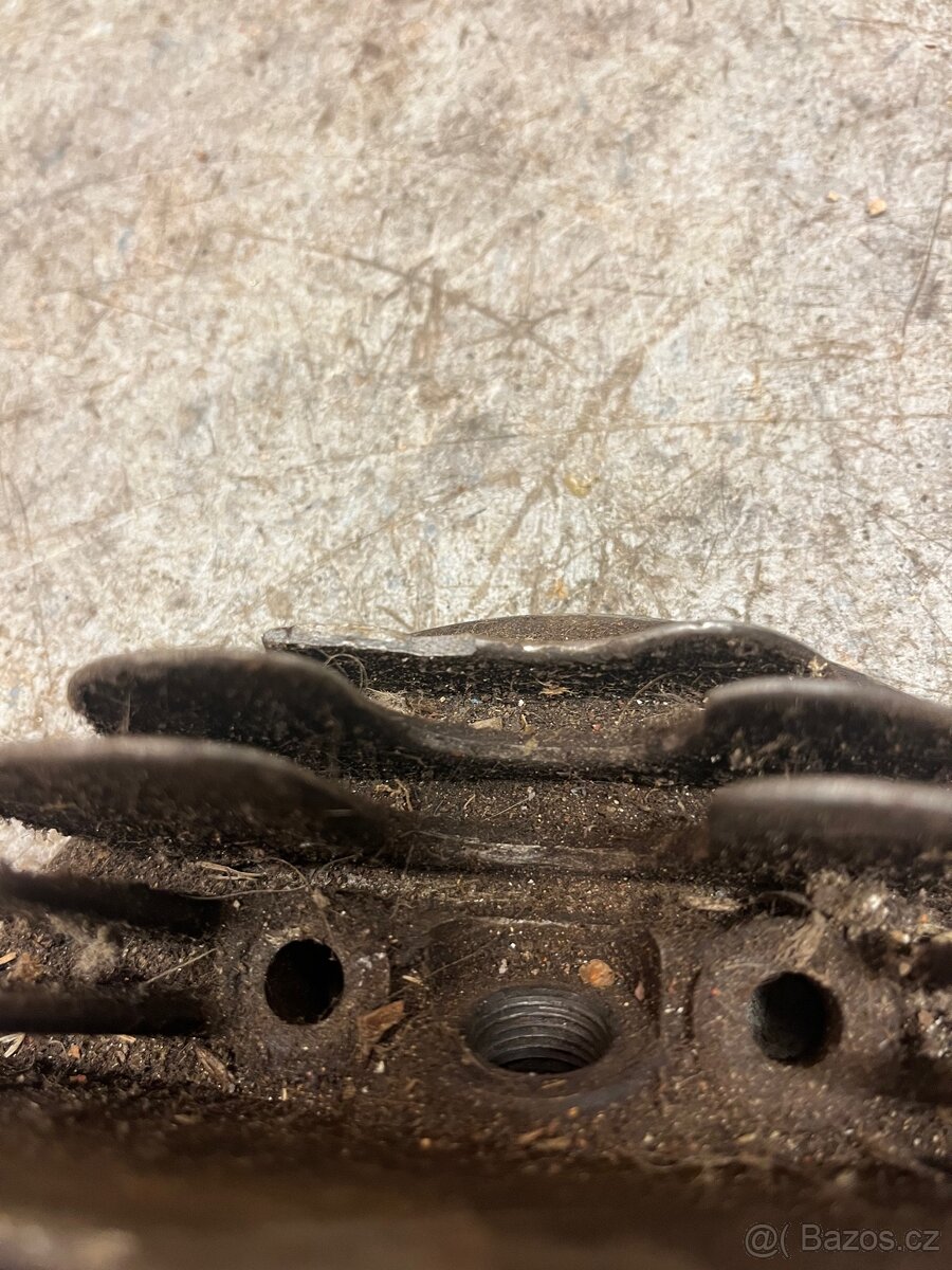 Hlava válce asi ČZ 150C - 3