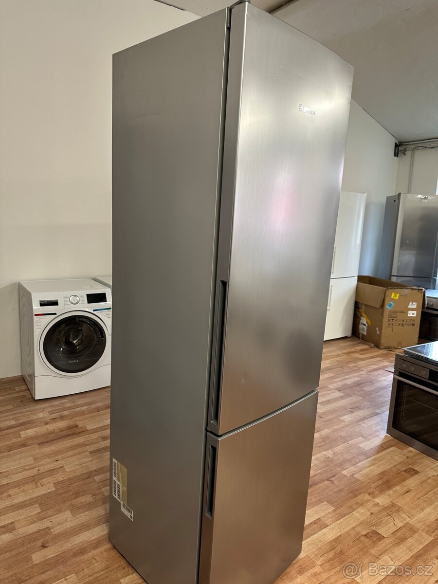 Lednice s mrazákem Bosch (303) - 3