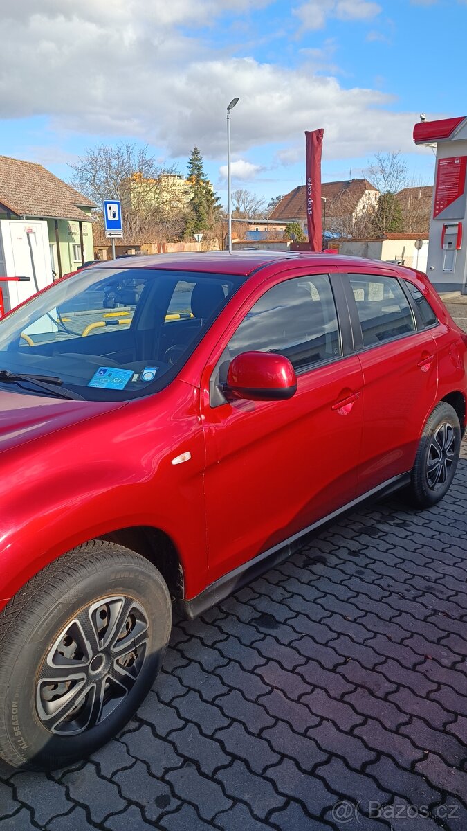 Prodám Mitsubishi ASX 1.6 benzín r.v.2017 - 3