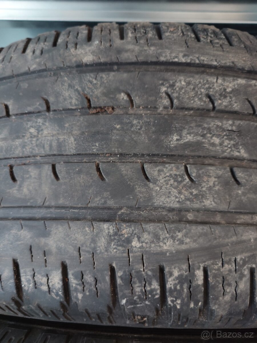 Pneu 265/65R17 - 3