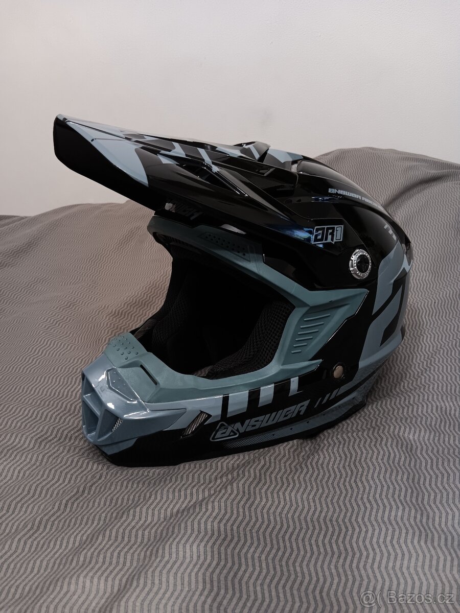 Motocross helma, Answer Ar1