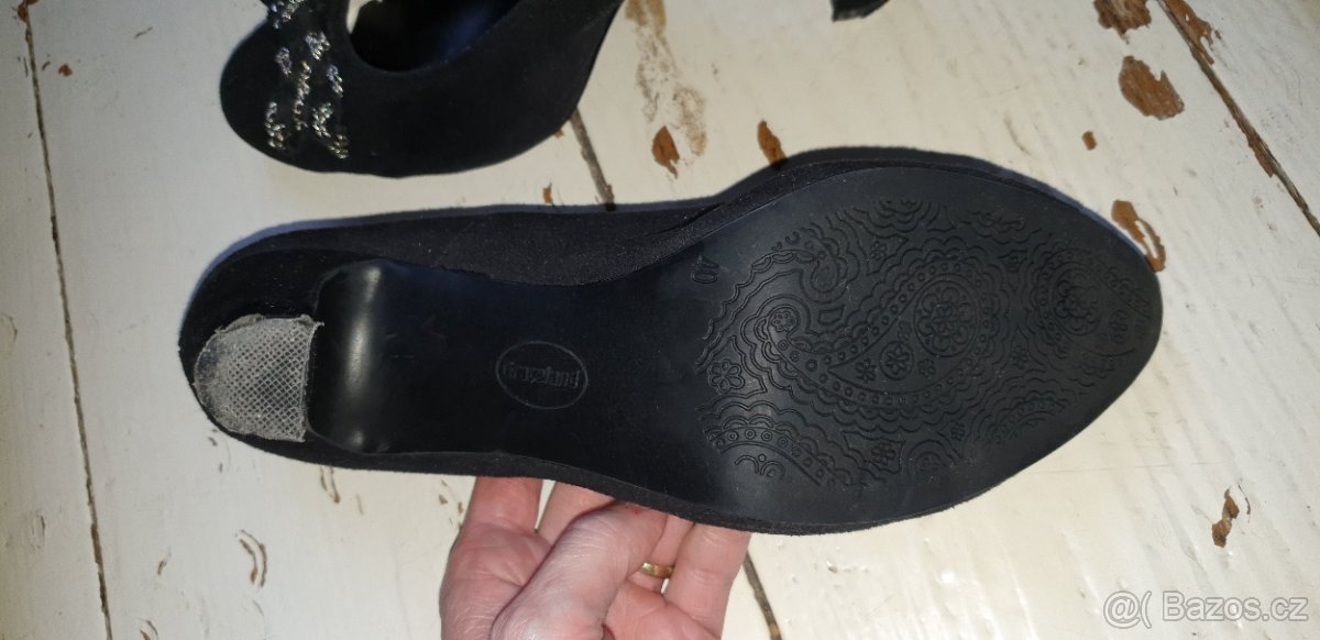 Dámské černé lodičky - 3