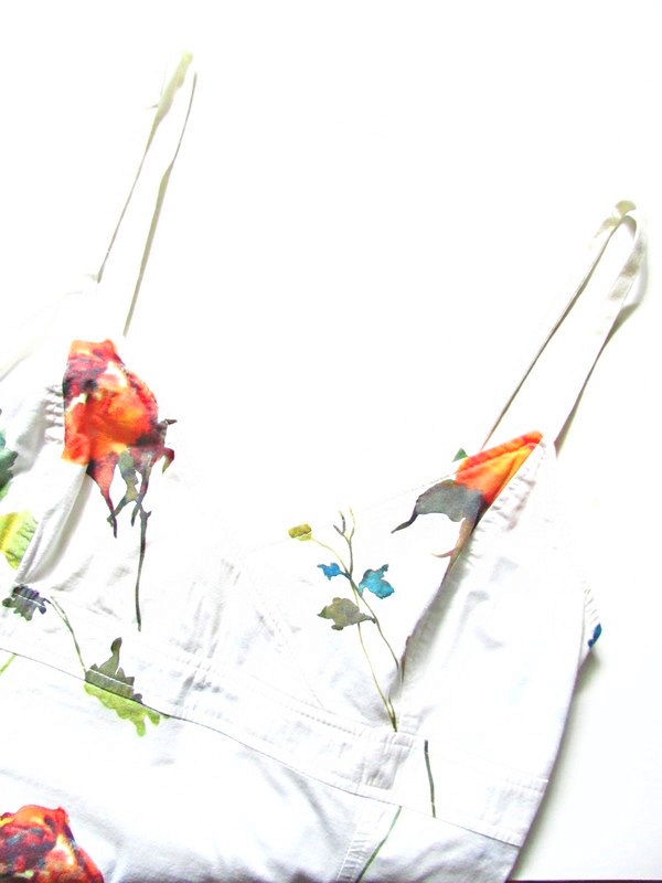 Bílé letní šaty s růžemi Viventy, v. S - 36/38 - 3