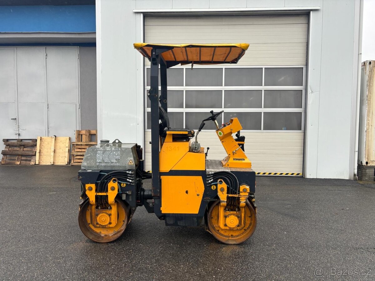 Kloubový válec Steck TB21, 2.3 t - 3