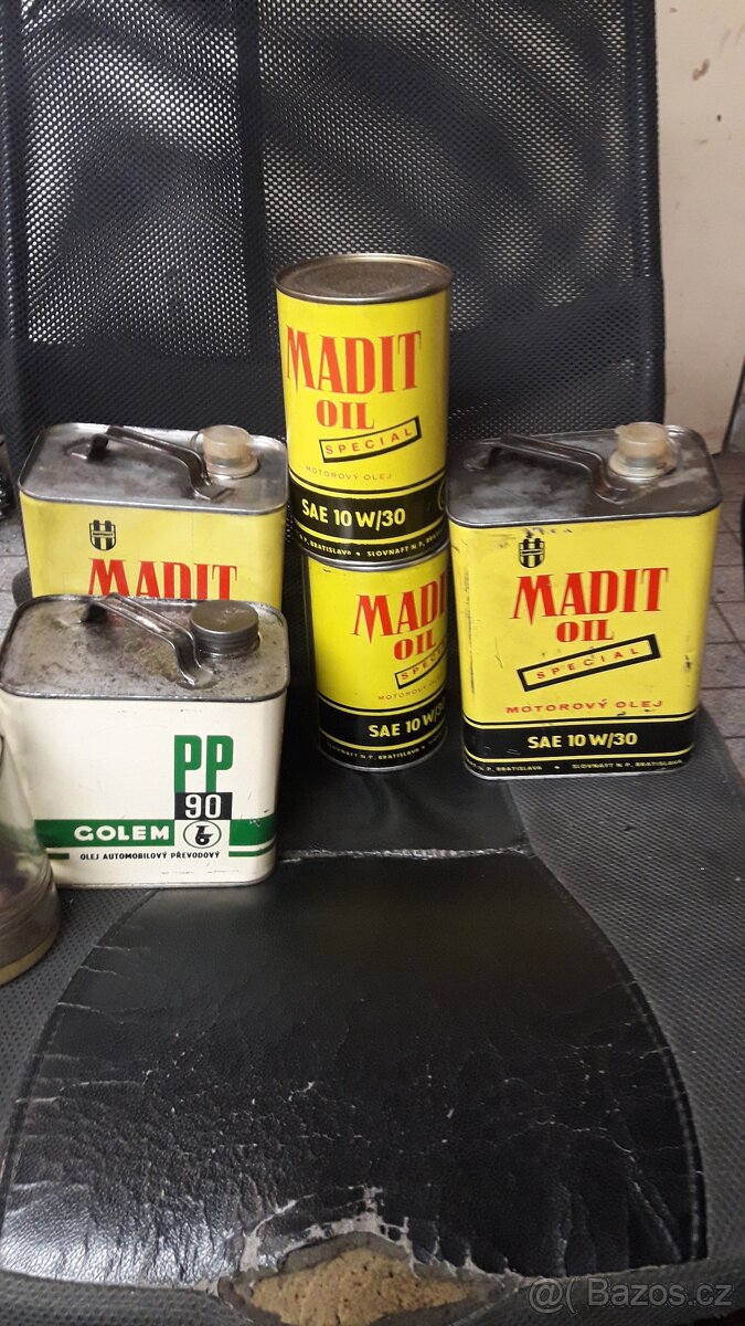 Plechovky s originálním olejem - 3