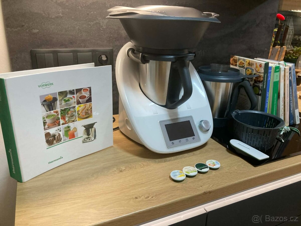 Thermomix TM5 s druhou nádobou, chipy a knížkami - 3