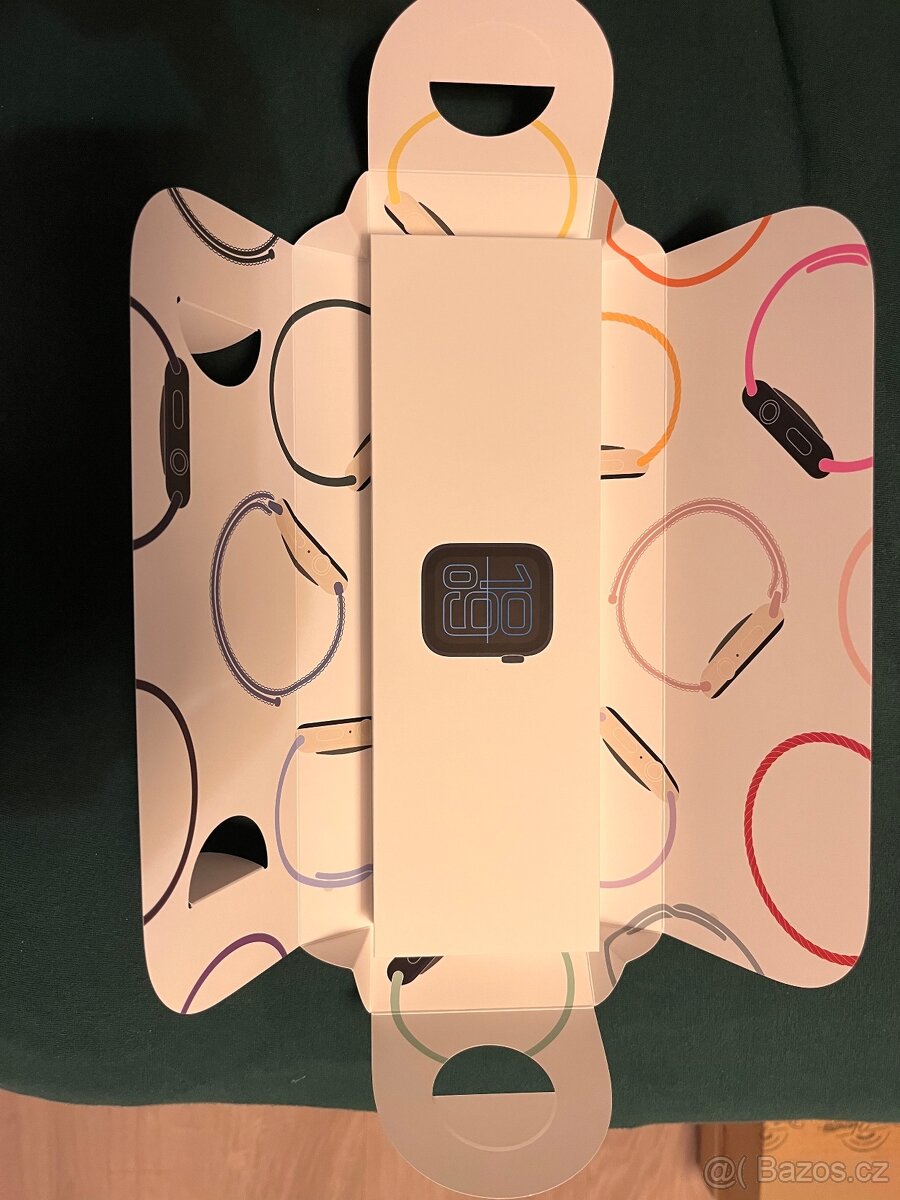 Apple Watch SE 3 Celular 40mm, černé - 3