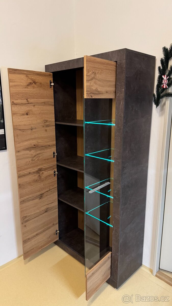 Prodám vitrínu - 3