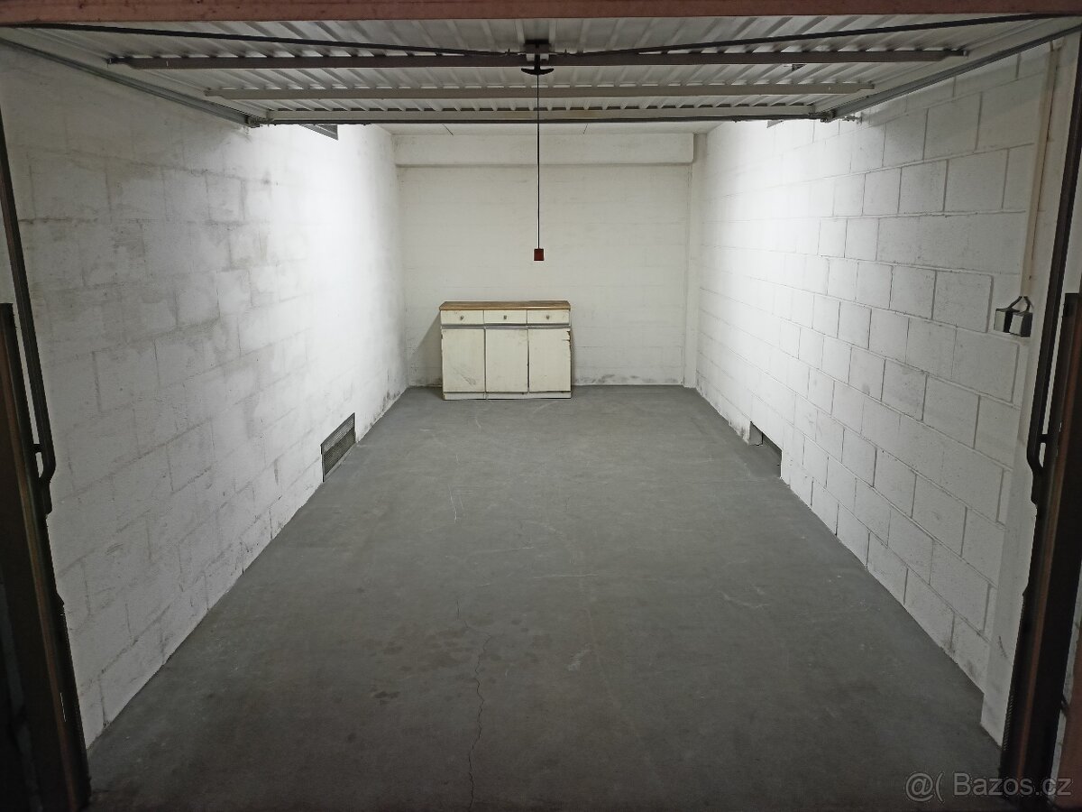 Pronájem garáže s elektřinou. Havlíčkova ulice Mladá Bolesl. - 3
