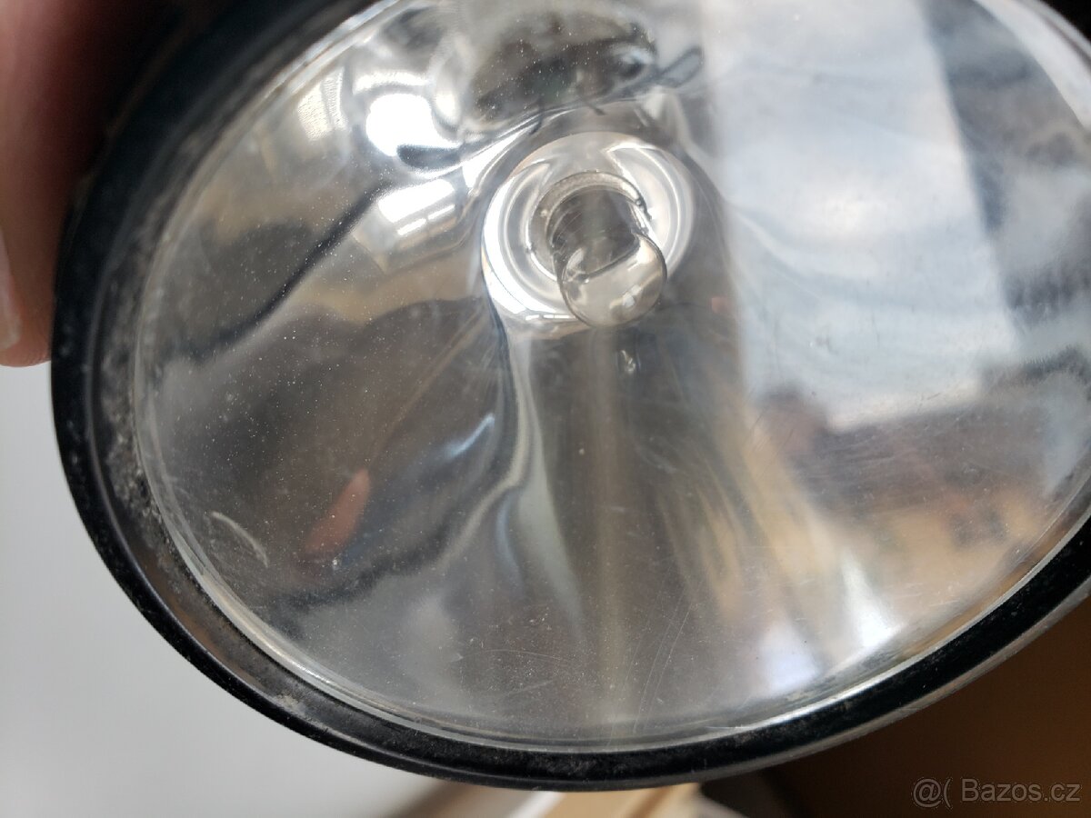 Svítilna Makita. Skládací i stojící. Vhodná pro 12V - 3