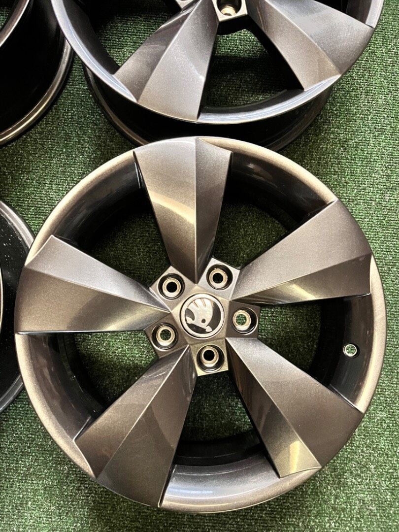 5x112 R17 originál alu disky Škoda Kodiaq - 3