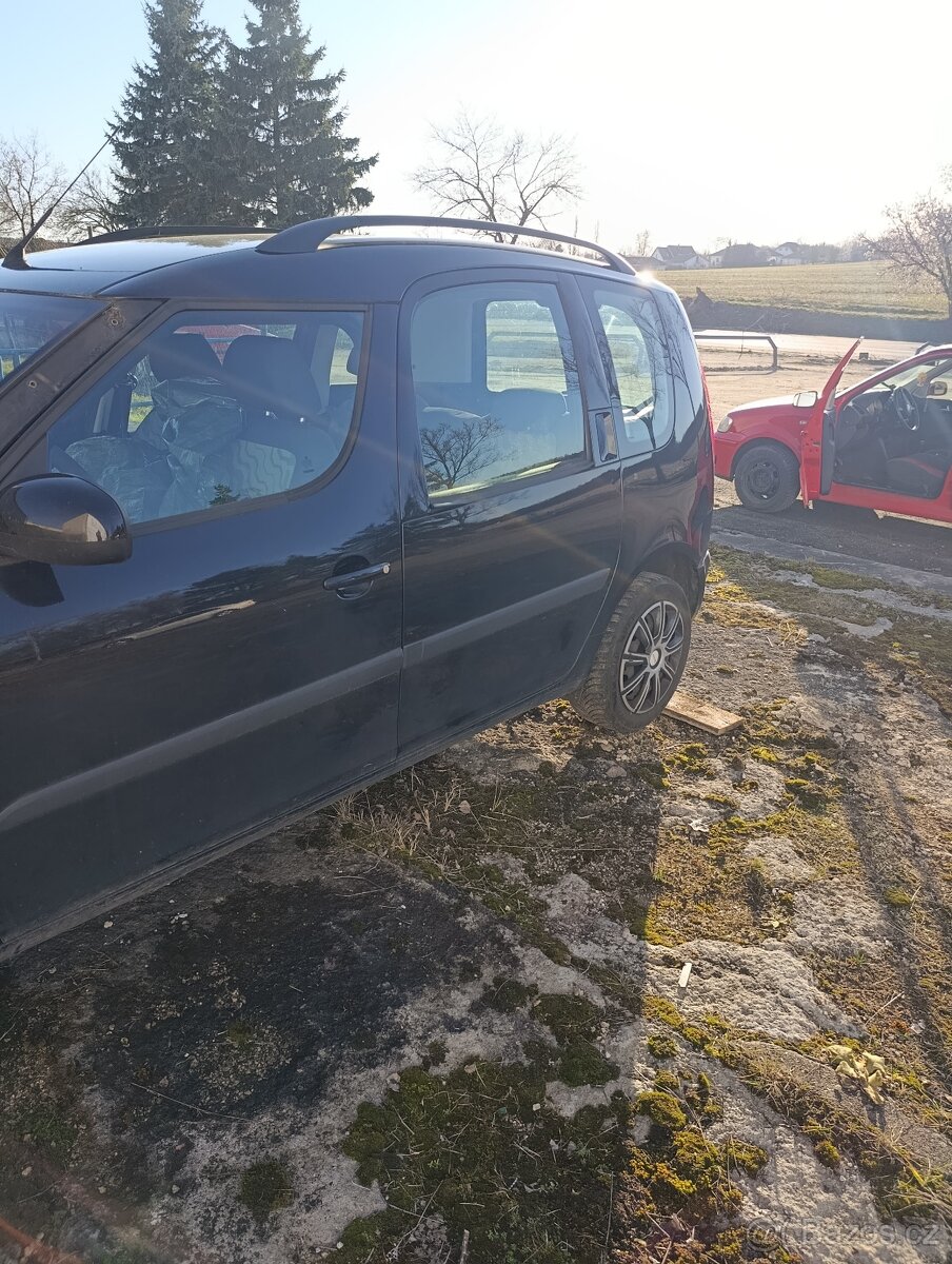 Škoda Roomster prodám díly 2006 - 3