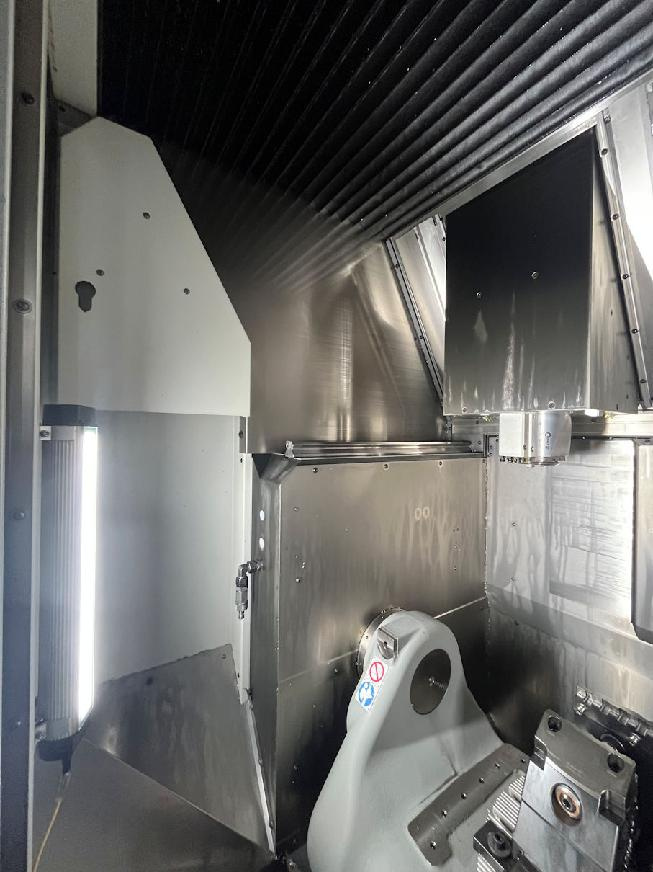 Obráběcí centra - vertikální C 400 - 3