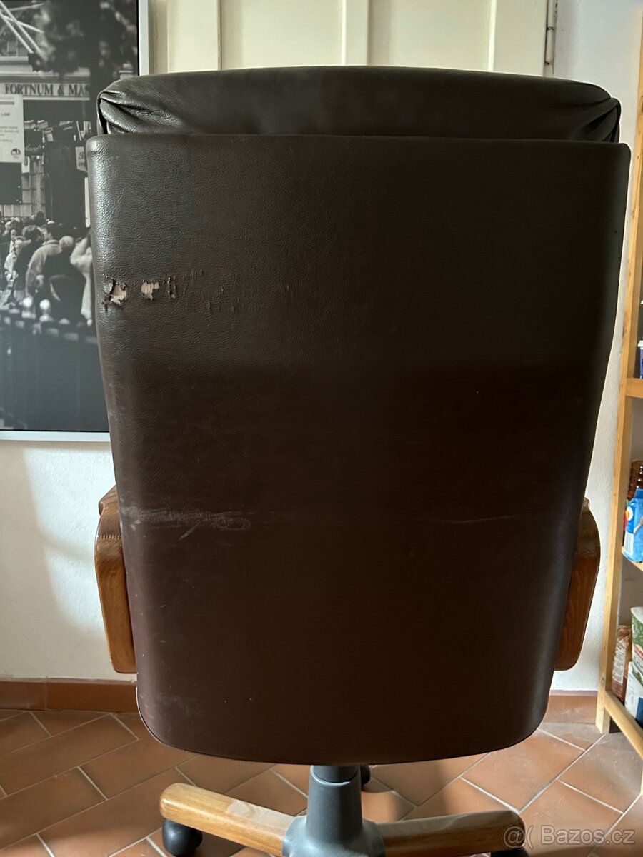 Kožené kancelářské křeslo - 3