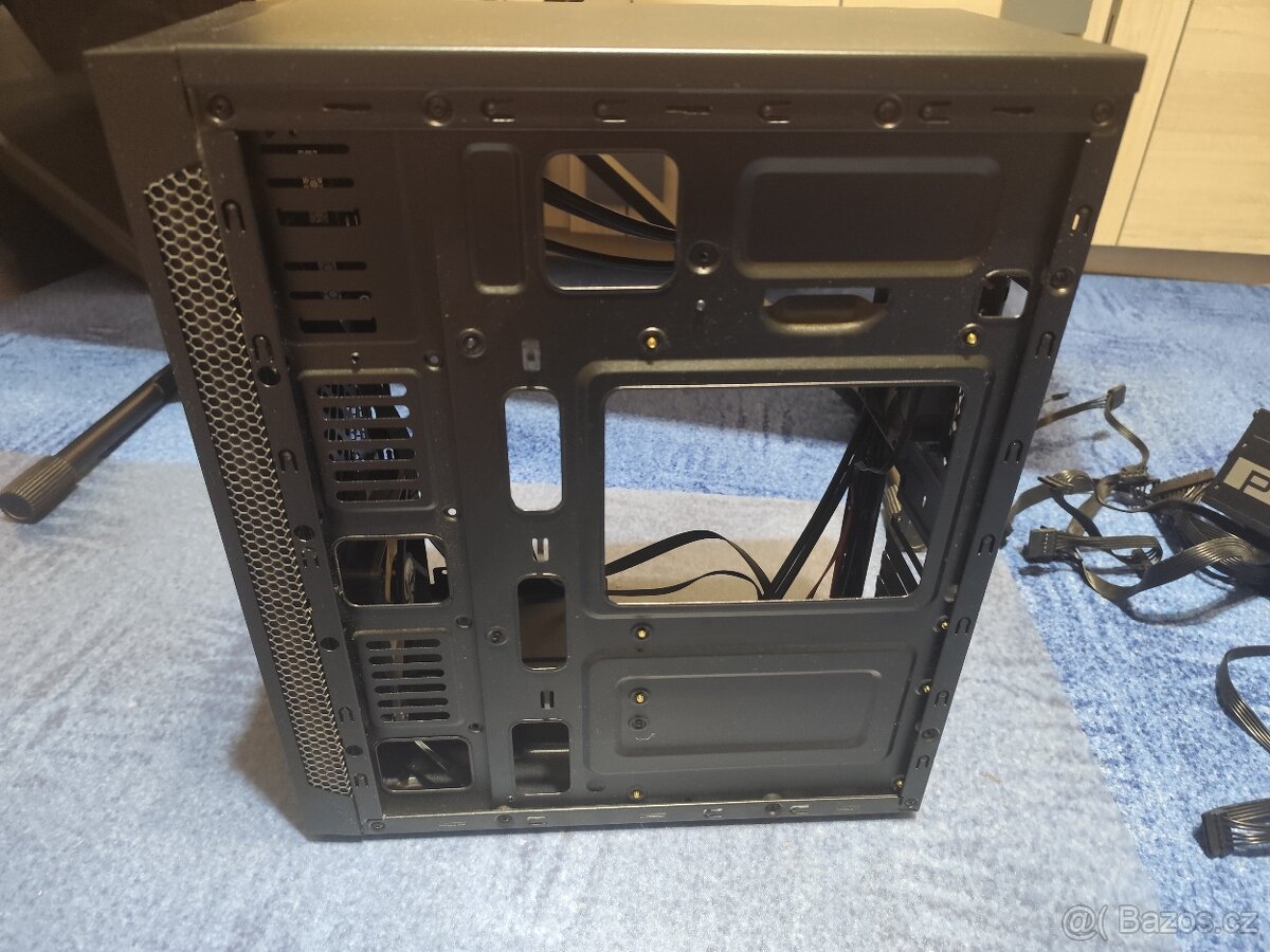 PC skříň - 3