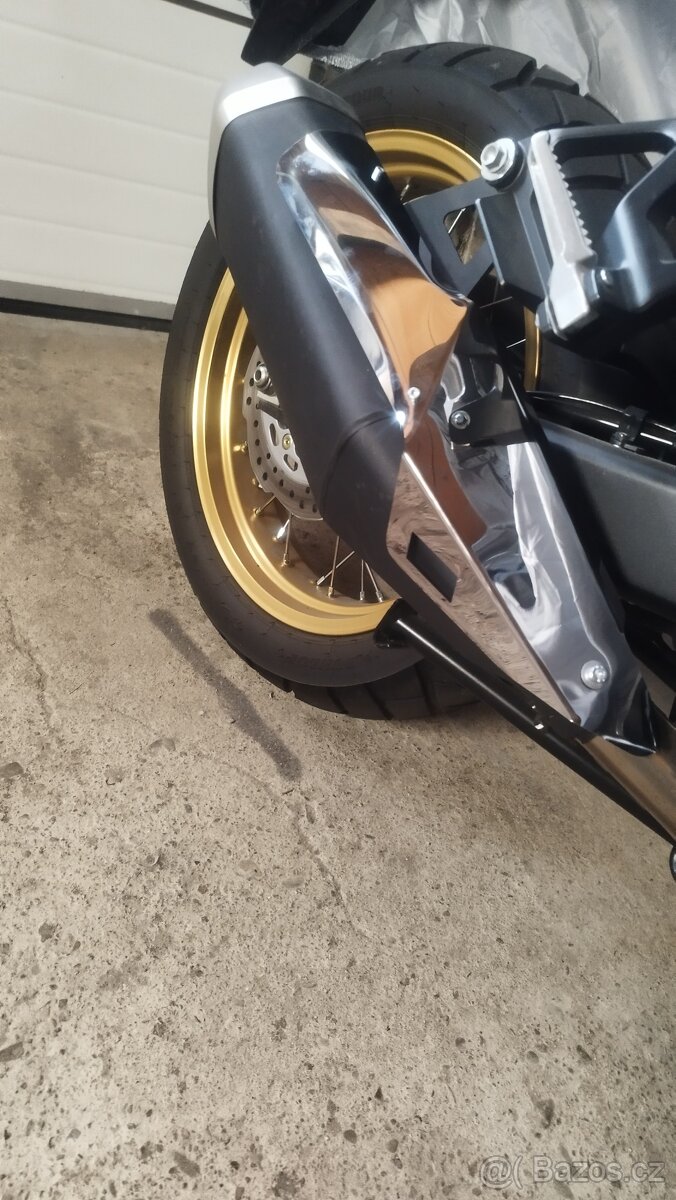 Honda transalp xl 750 - 3