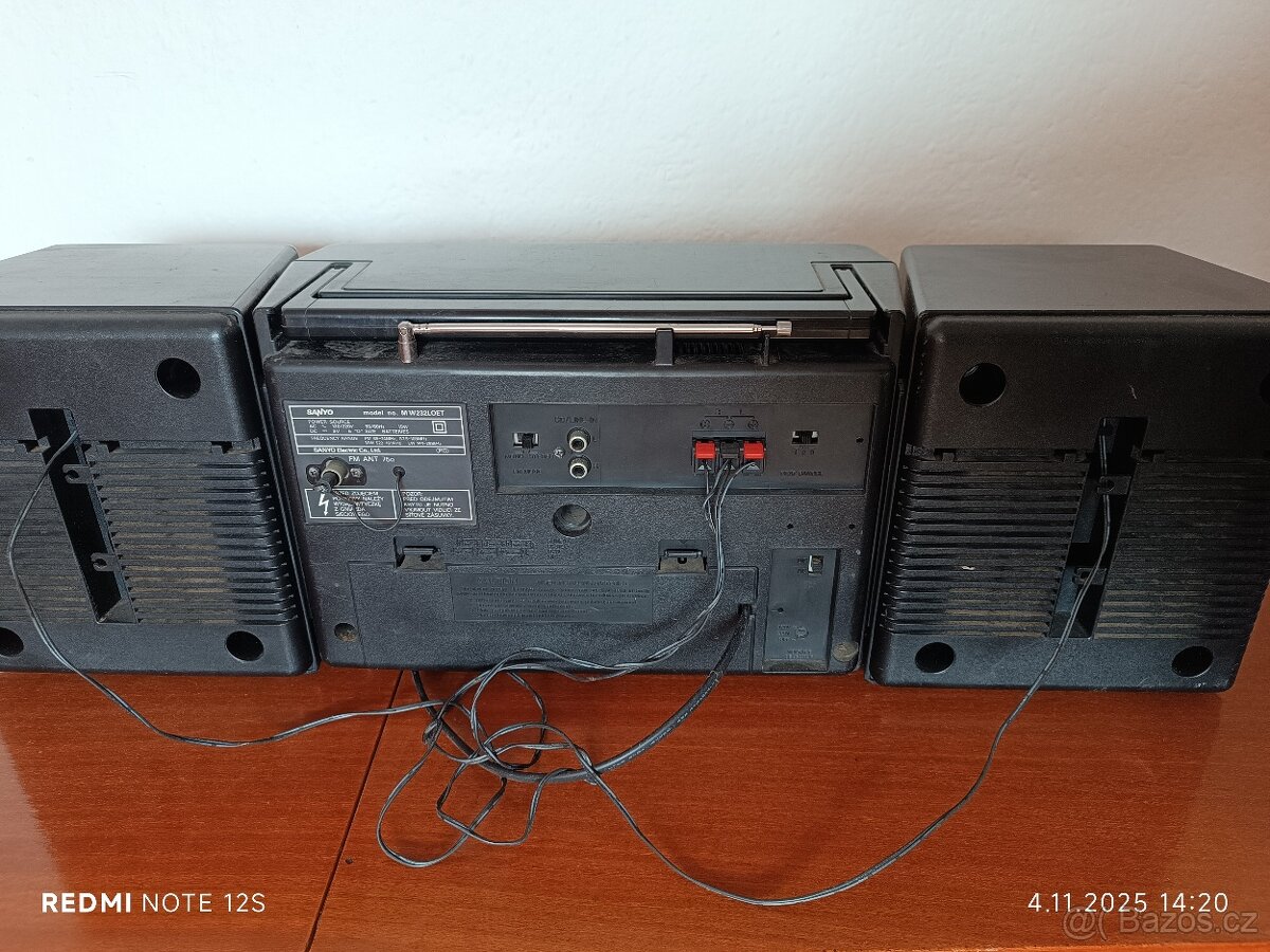 Retro rádio sanyo dvojče kazeťák - 3
