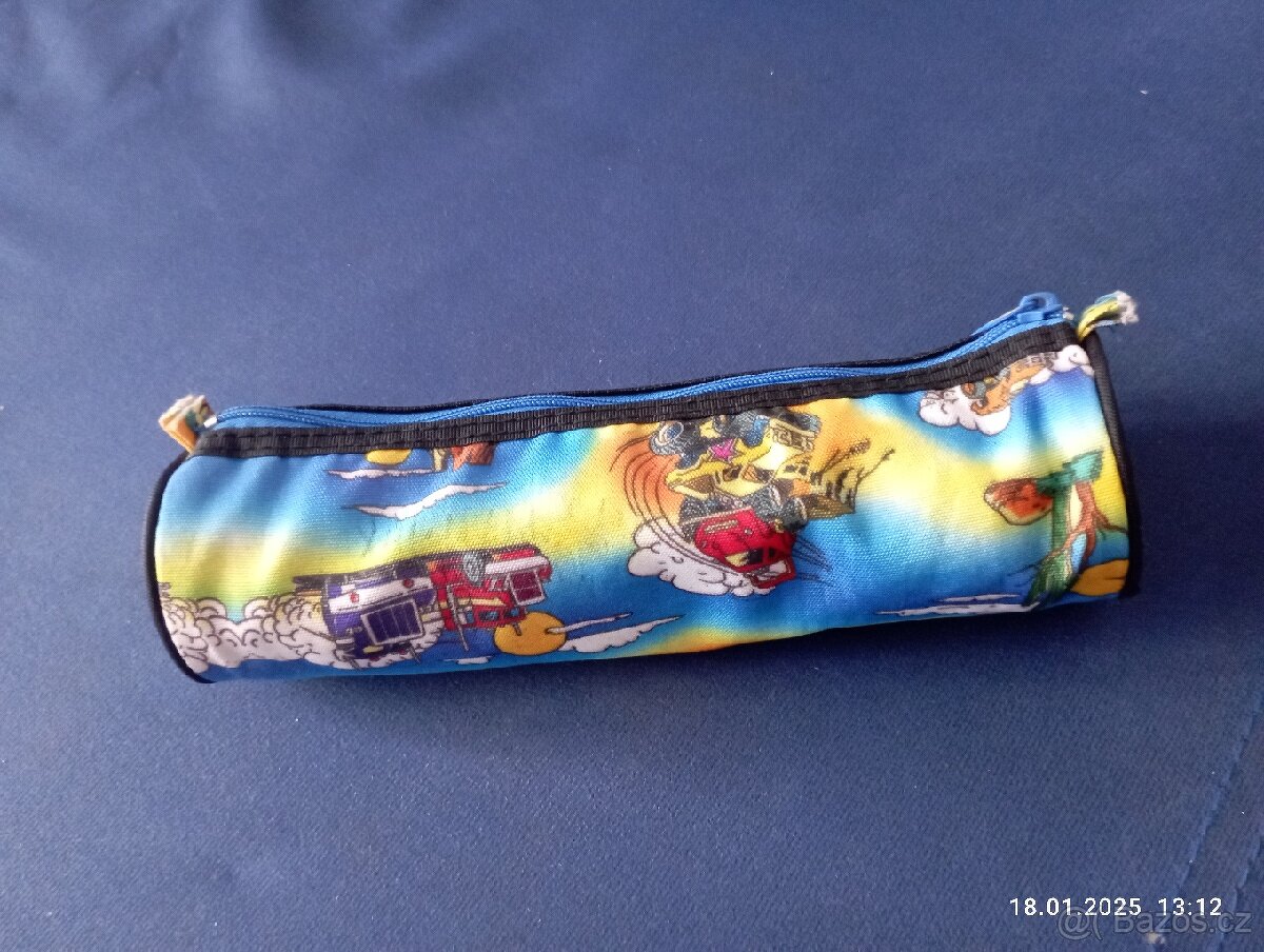 Prodám školní pouzdro.Dámskou kabelku - 3