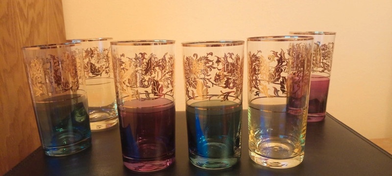 RŮZNÉ SKLENICE - 3