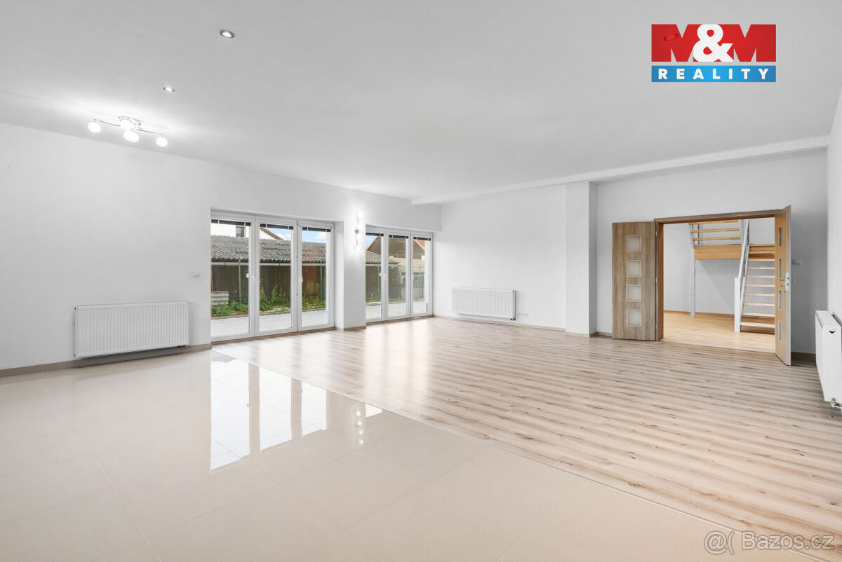 Prodej rodinného domu 6+kk, 276 m², Rabakov - 3