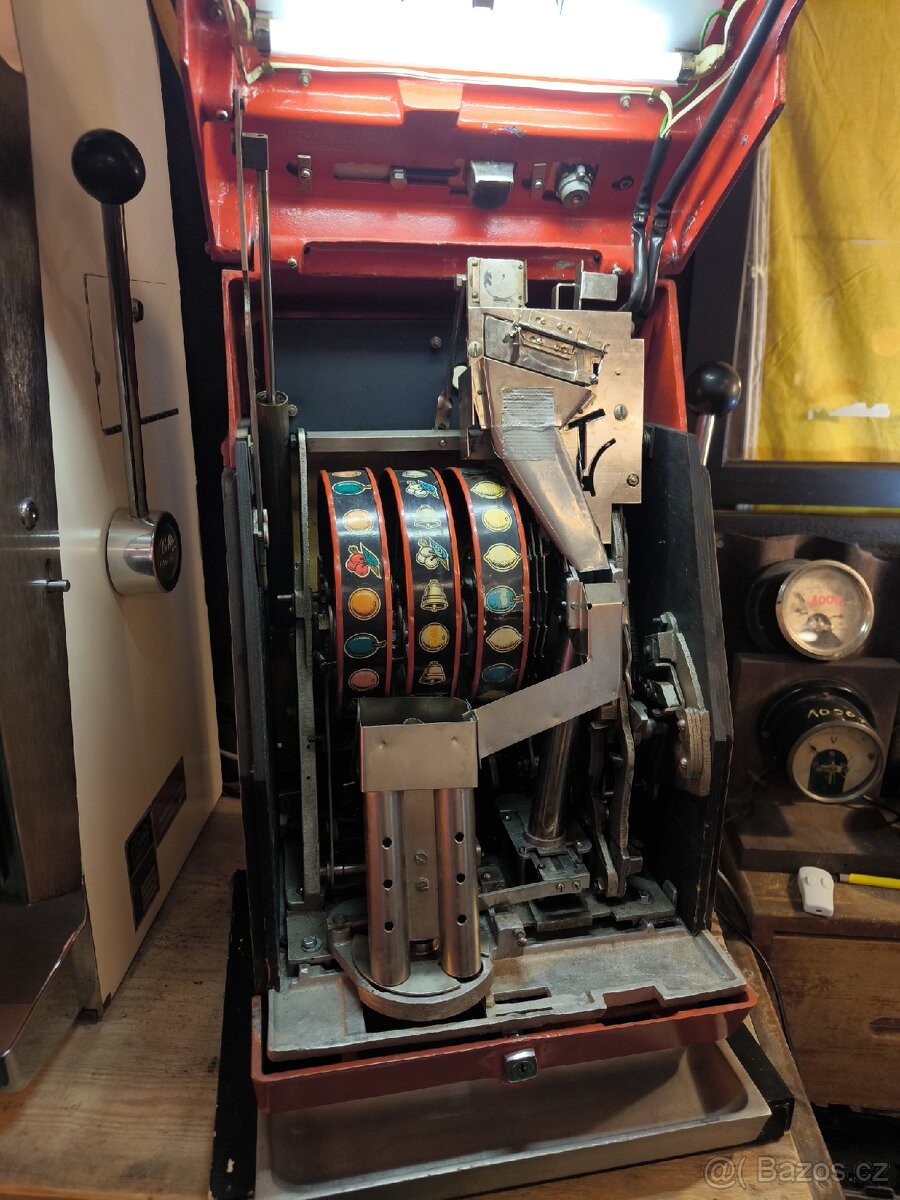 prodám automat z 60.let jednoruký bandita - 3