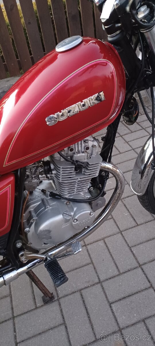 Suzuki GN 125 - 3