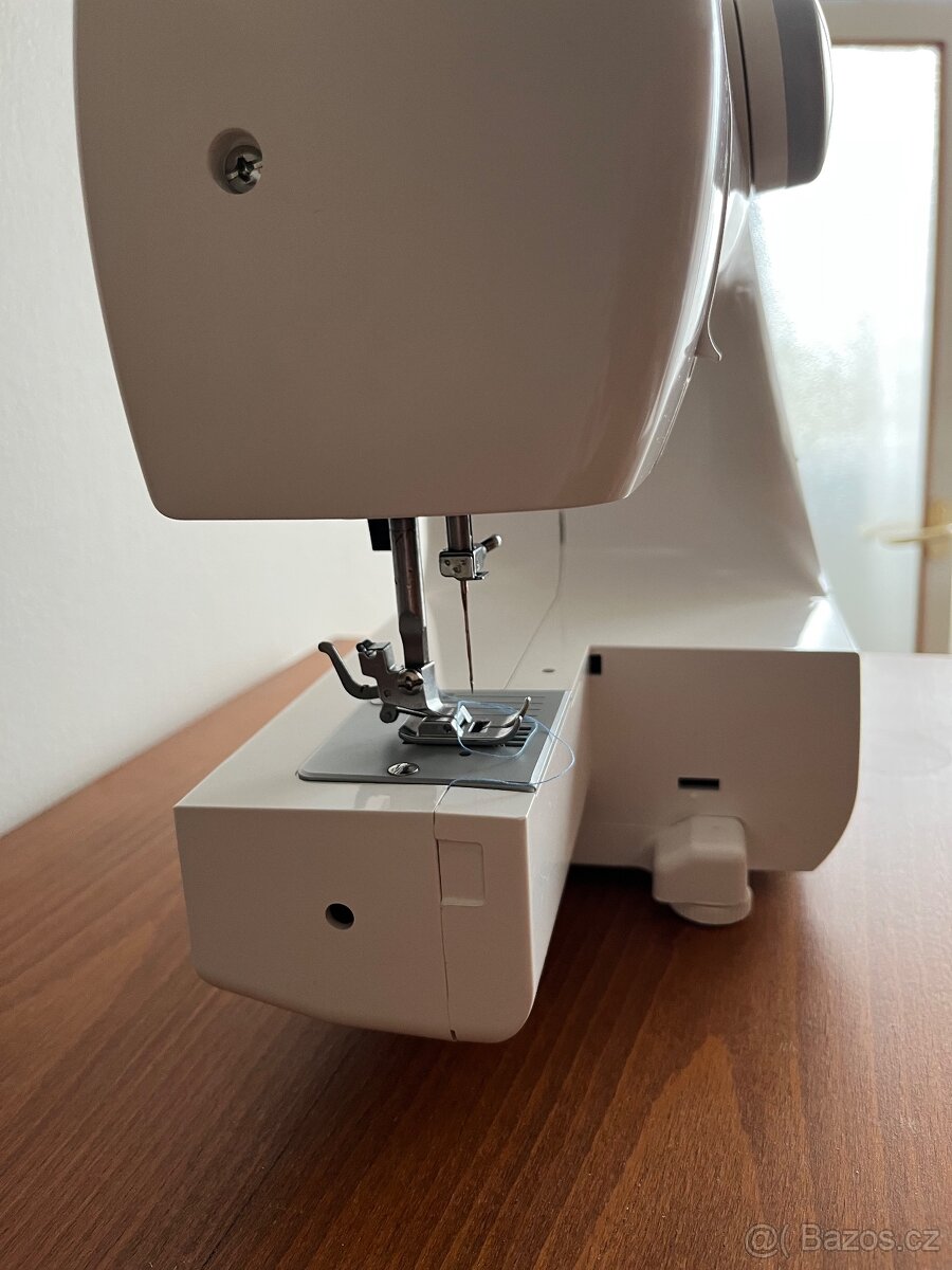 Prodám nový elektrický šicí stroj Lucznik - 3