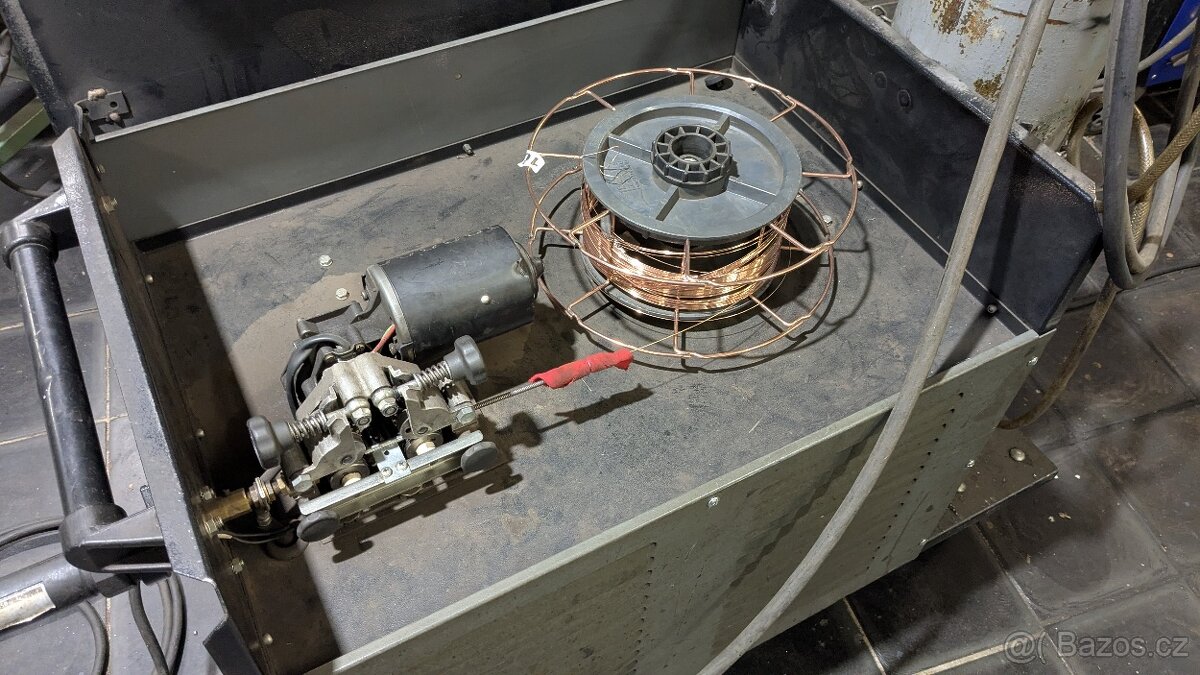 MIG-MAG Co svářečka 300A - 3