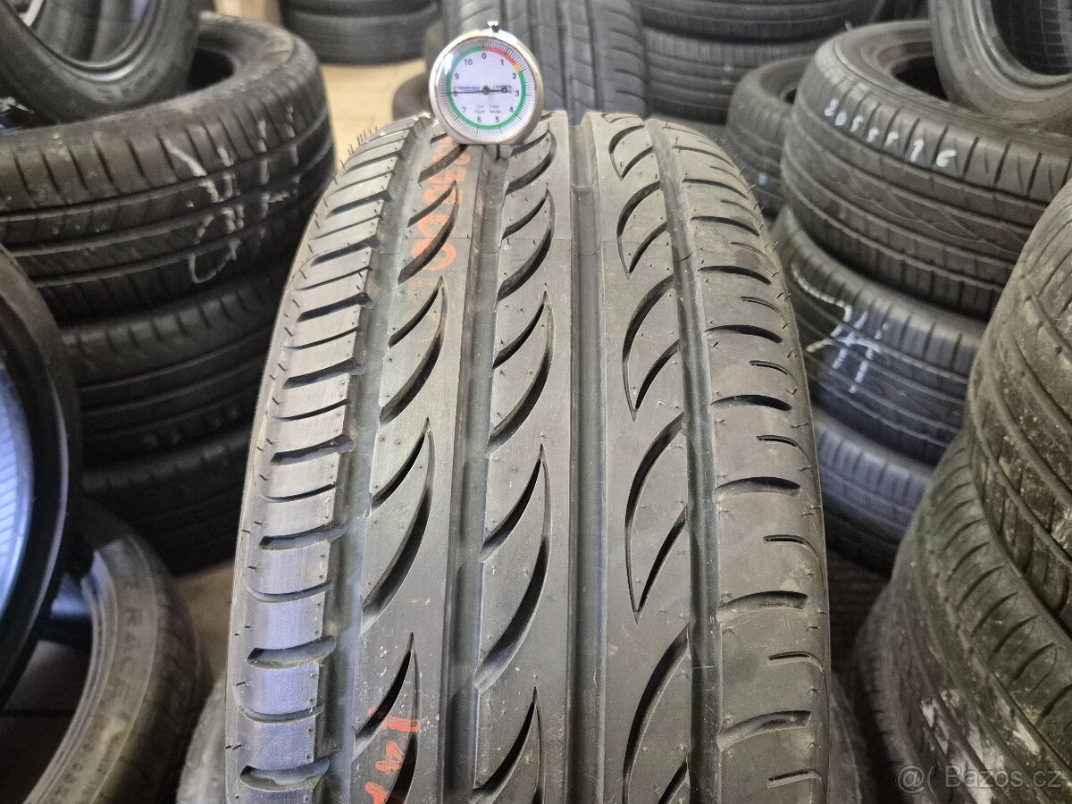 215/45 R17 PIRELLI (8mm) č.16188/b7 - 3