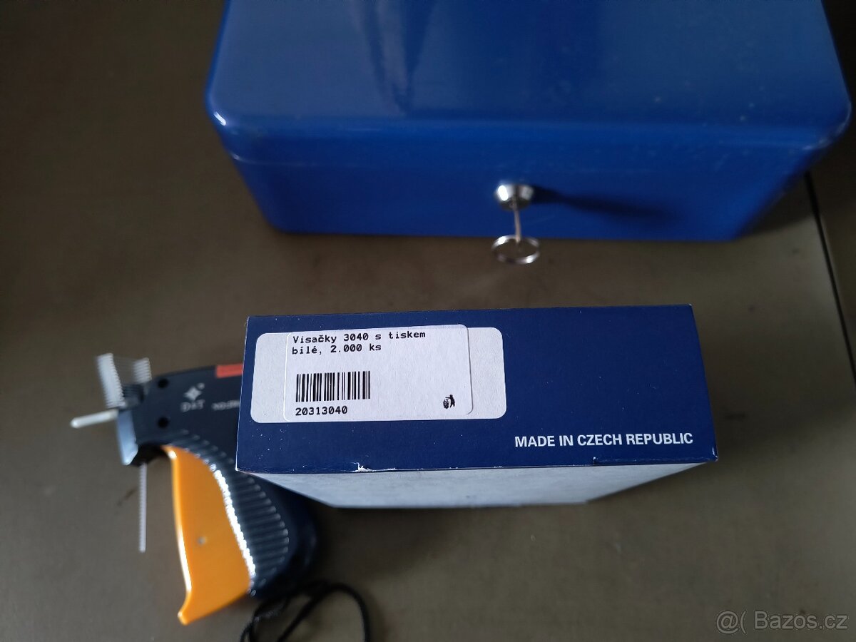 Splintovací kleště D&T 2ks.VISAČKY na oděvy bílé 3040mm - 3