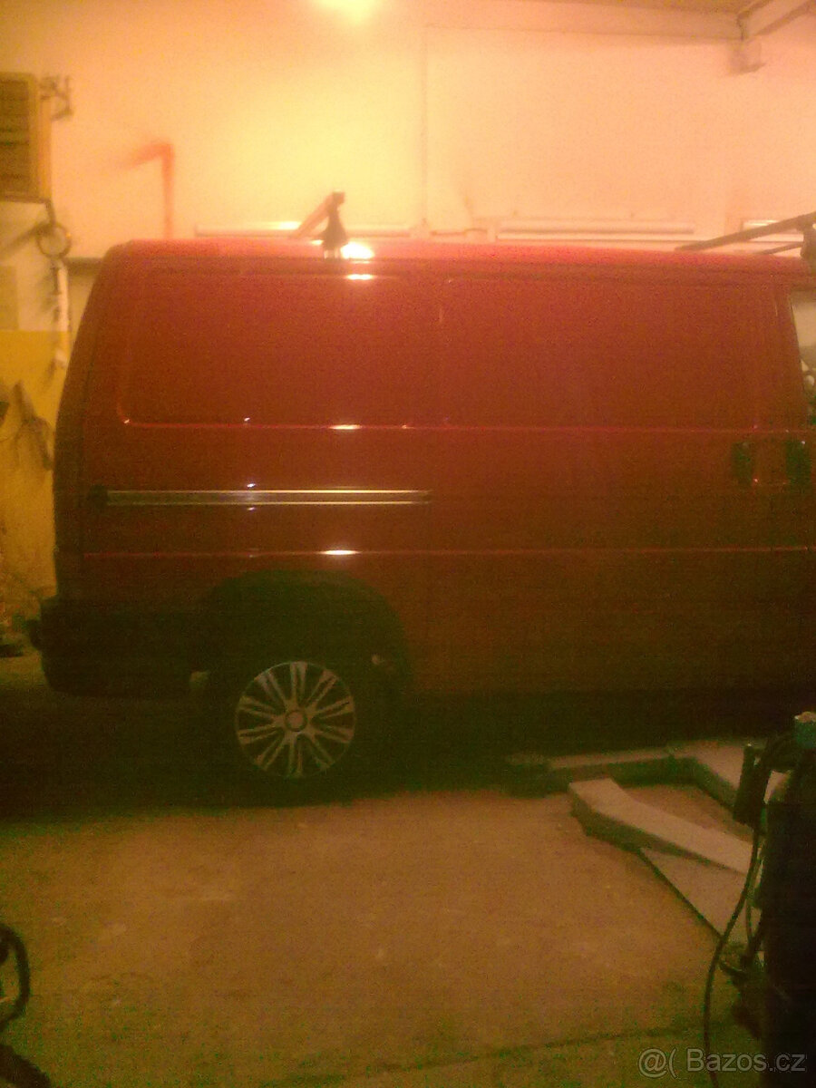 Prodám VW t4 2,4d transporter r.v 2003 - 3