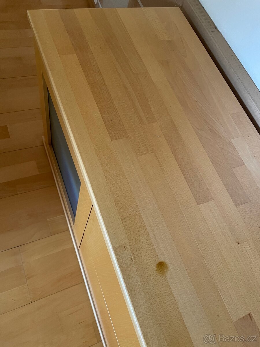 Dřevěná komoda - 3