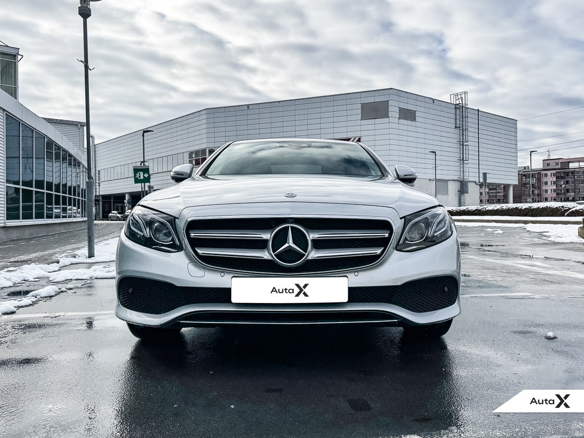 Mercedes-Benz E 220d W213 Avantgarde 143 KW - 3