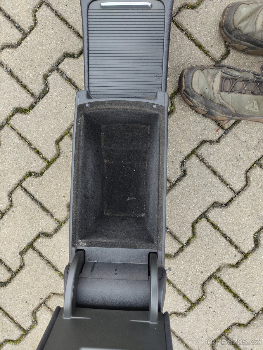 Loketní opěrka Passat B6 - 3