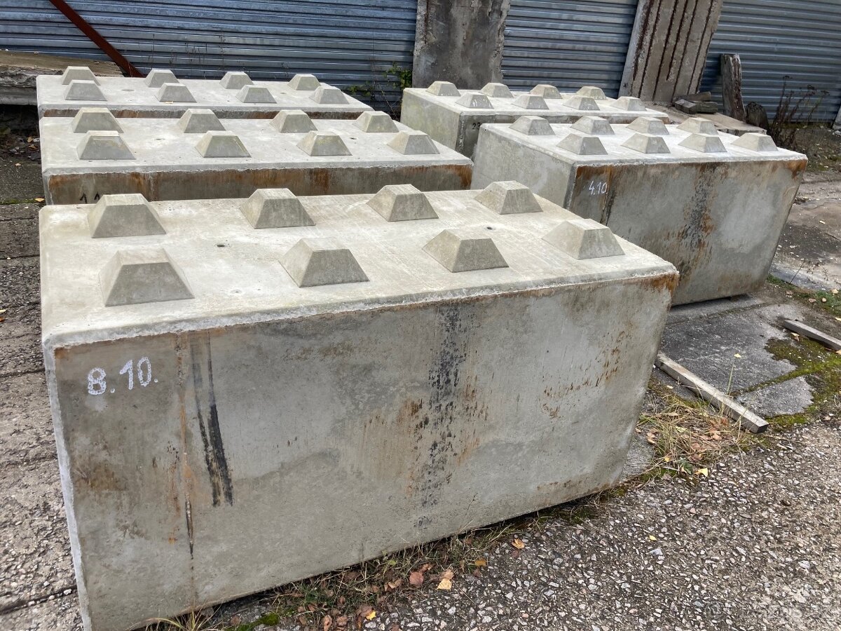 Betonové bloky, kostky - 3