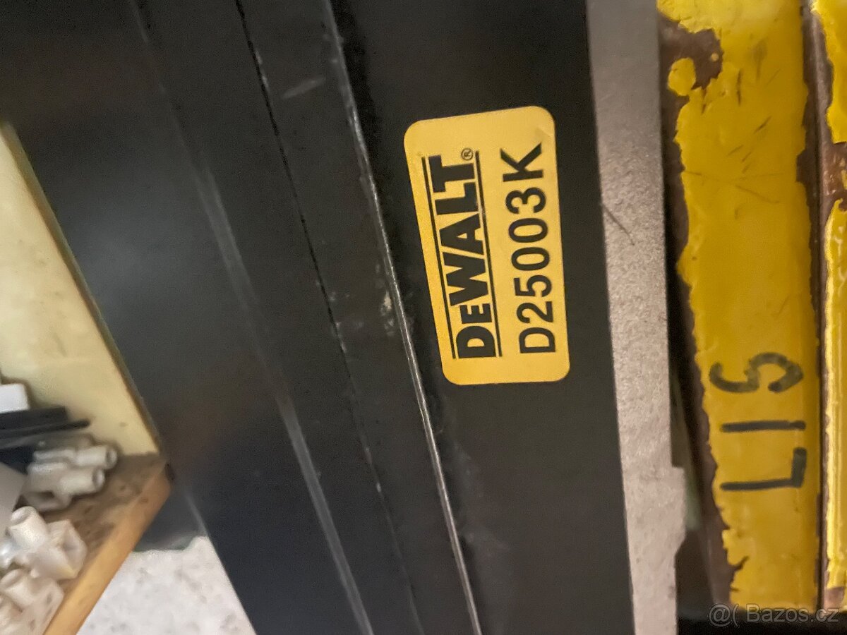 Kufr Dewalt - 3